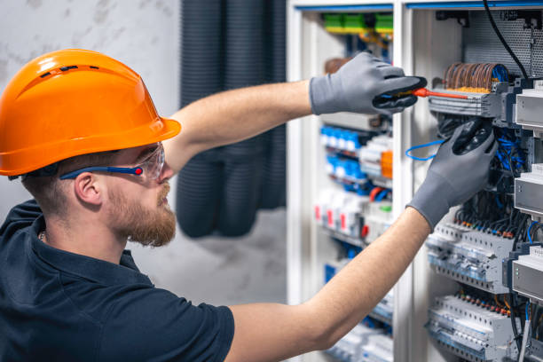 Best Licensed Electrician  in East Port Orchard, WA